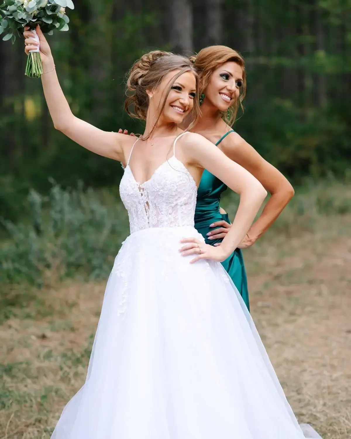 Umetnički wedding portreti mladenaca iz studija Foto Moments